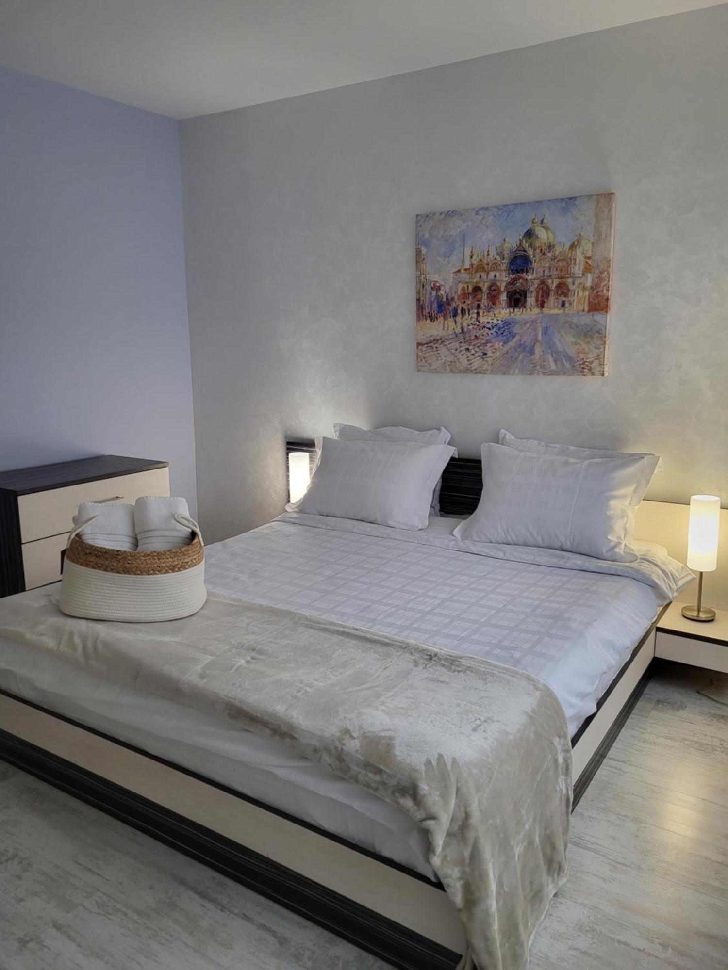 Luny Apartment Ruse Exterior foto