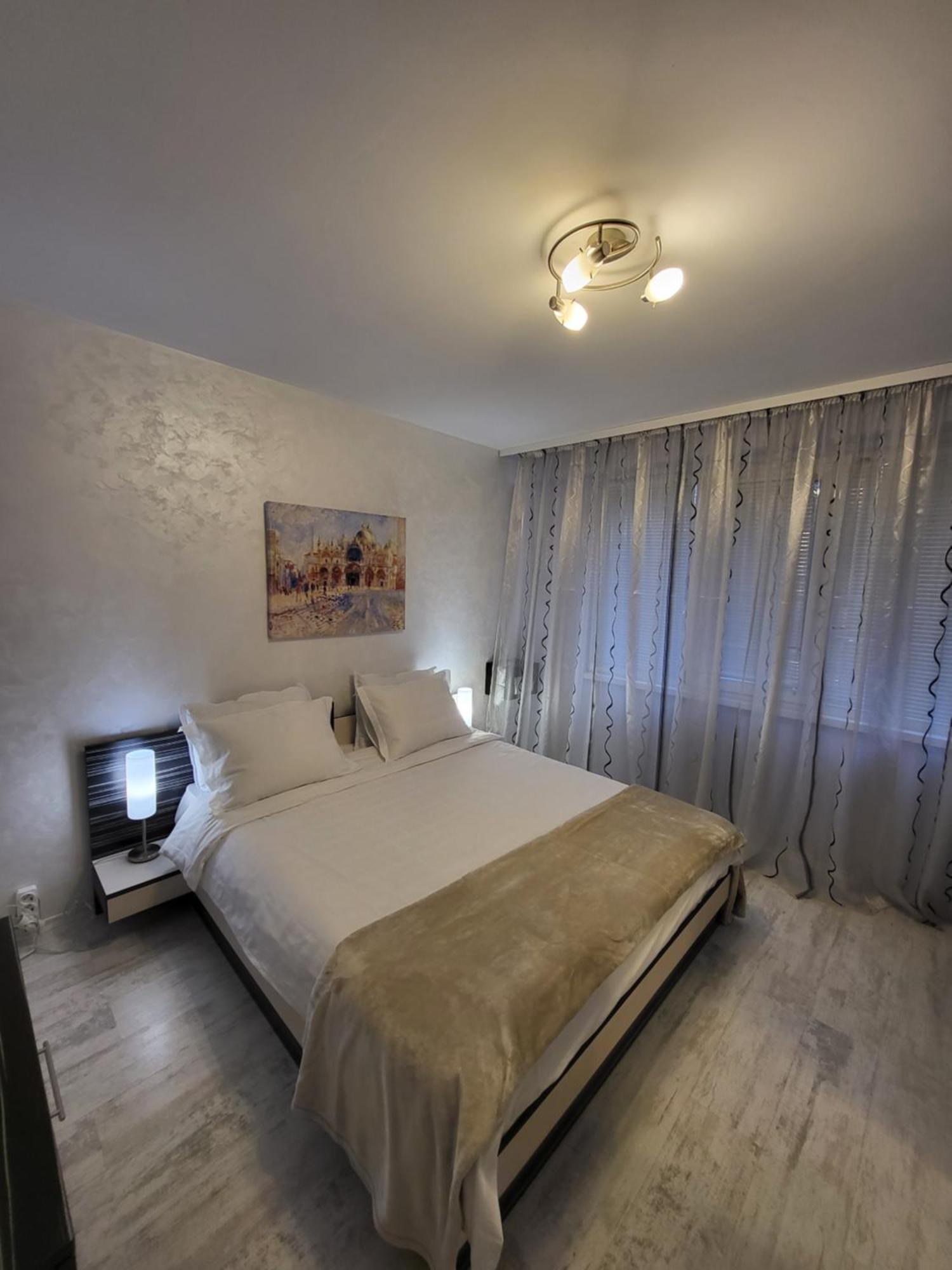 Luny Apartment Ruse Exterior foto